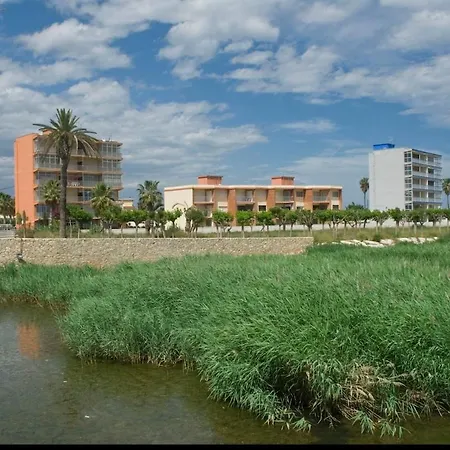 Carabelas Apartament *